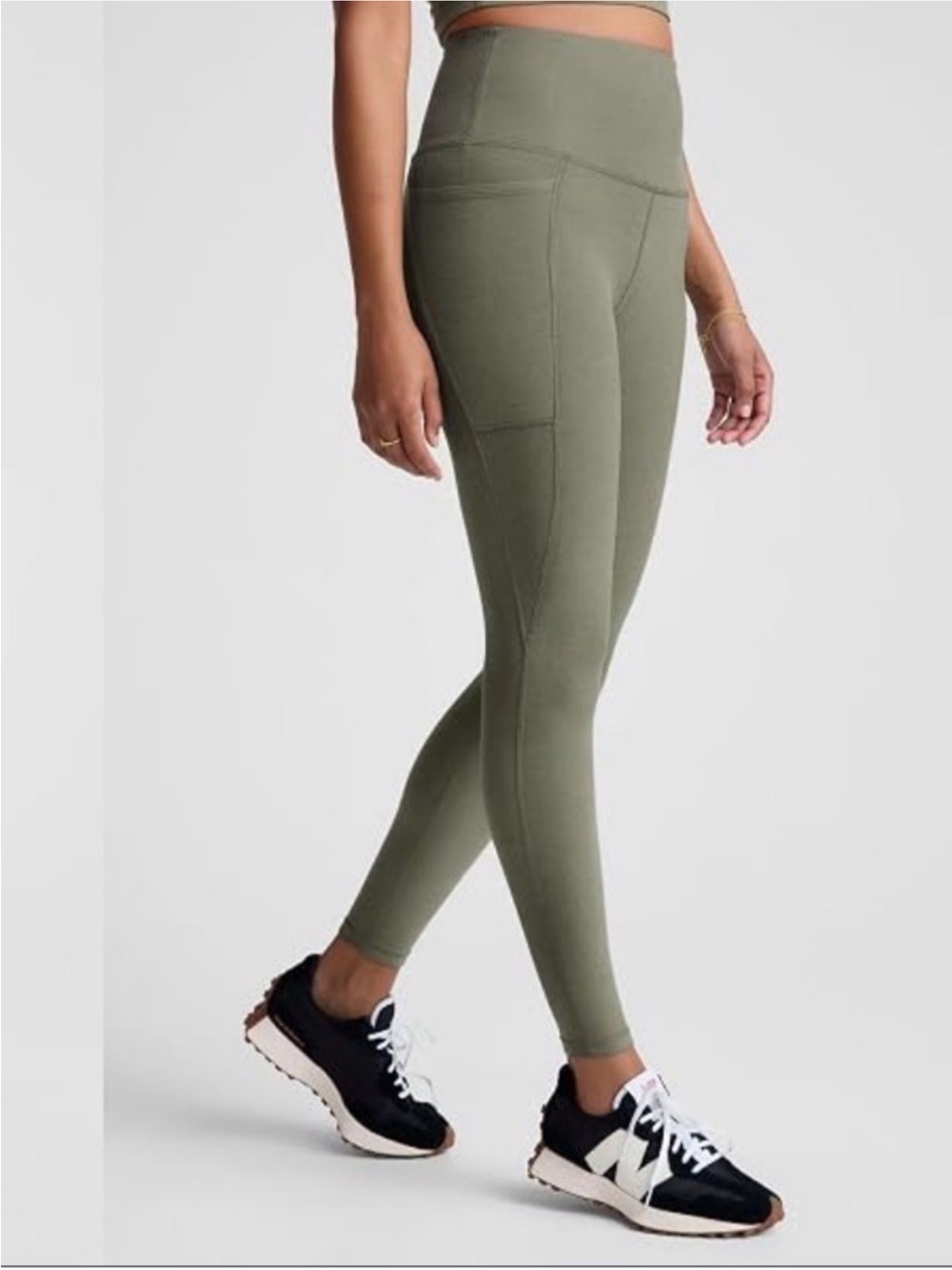 NWT Beyond Yoga Spacedye Equipped Pocket Midi Leggings Olive S